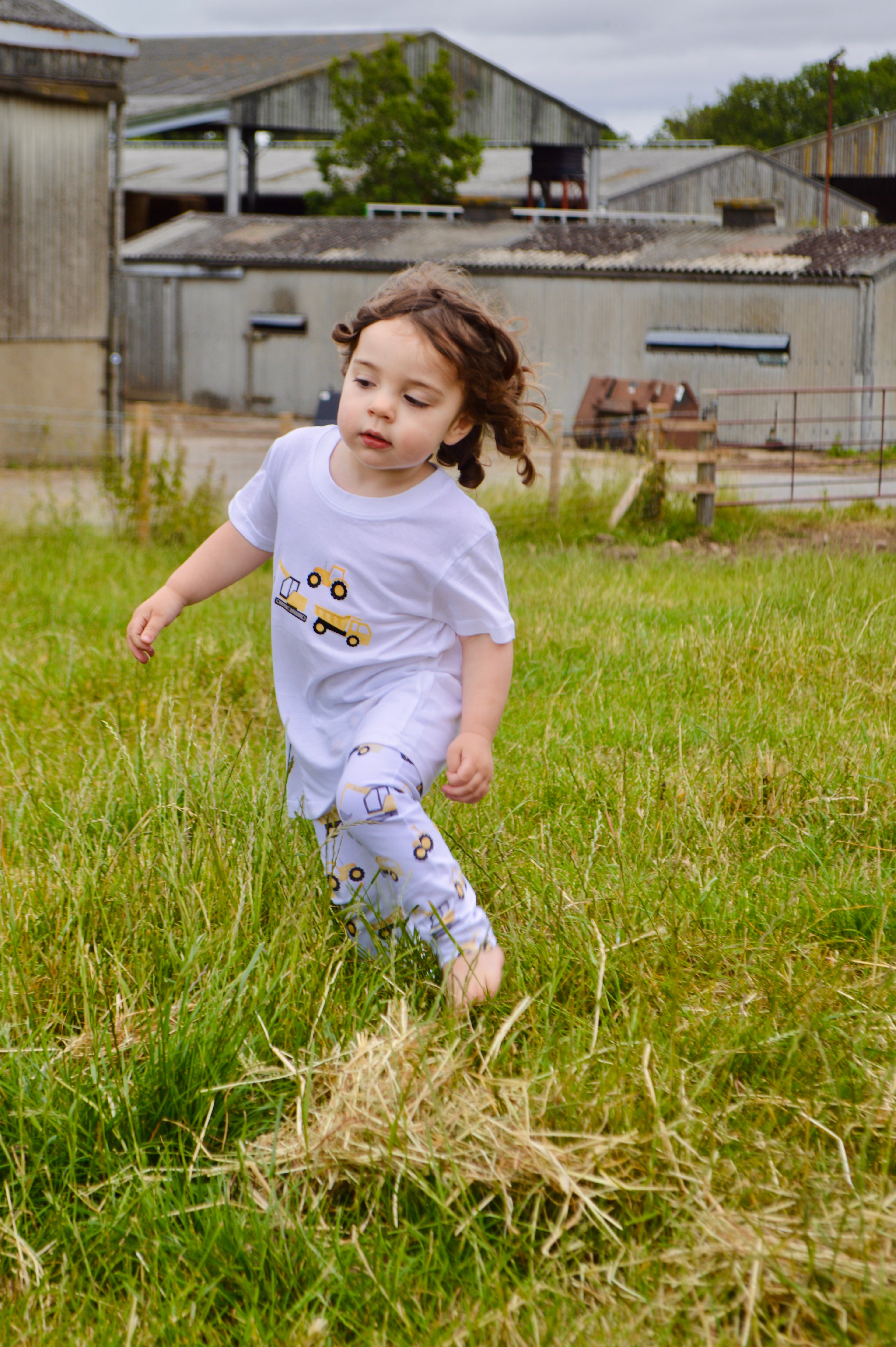 Diggers - White tee