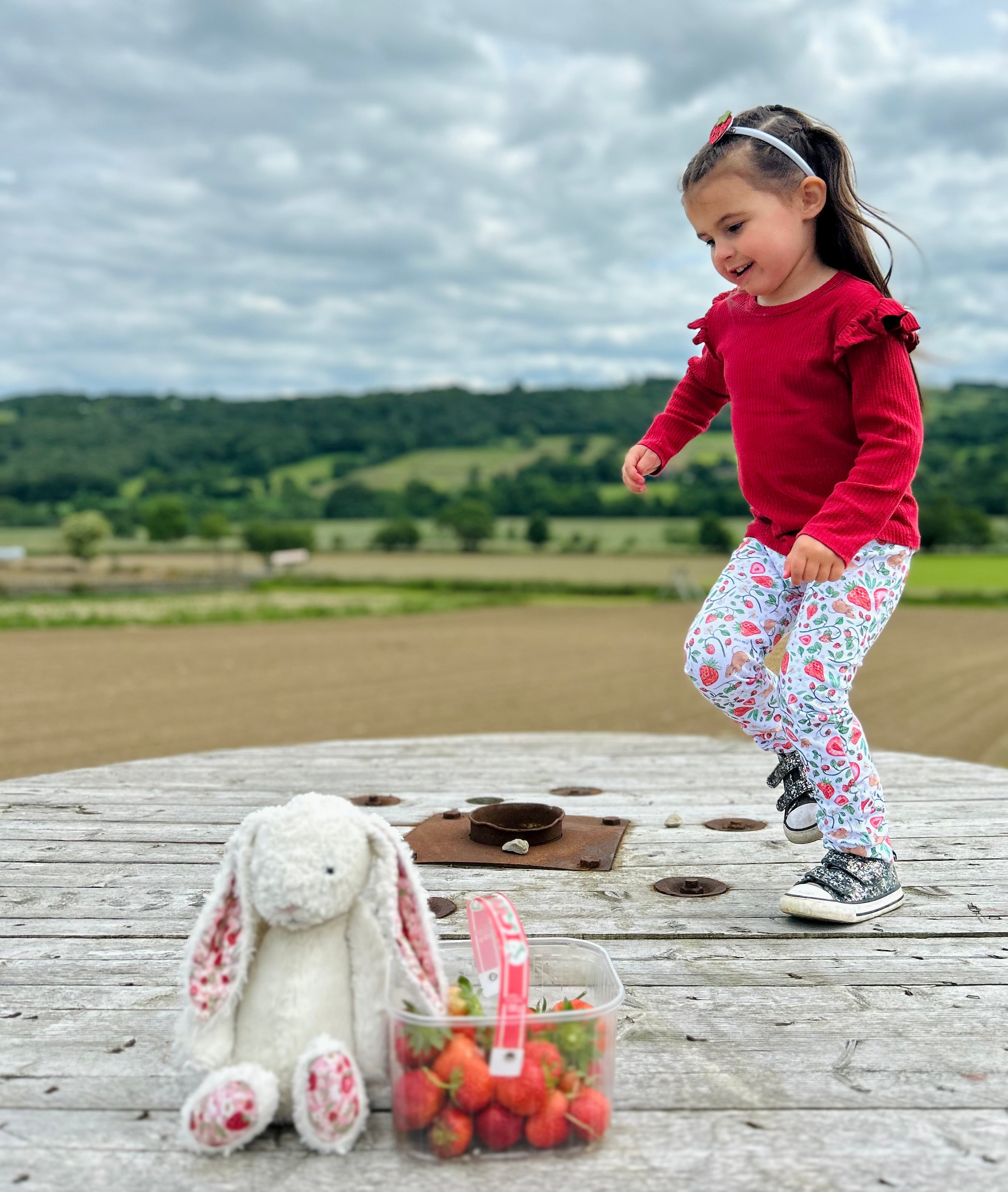 Strawberry mice - handmade leggings