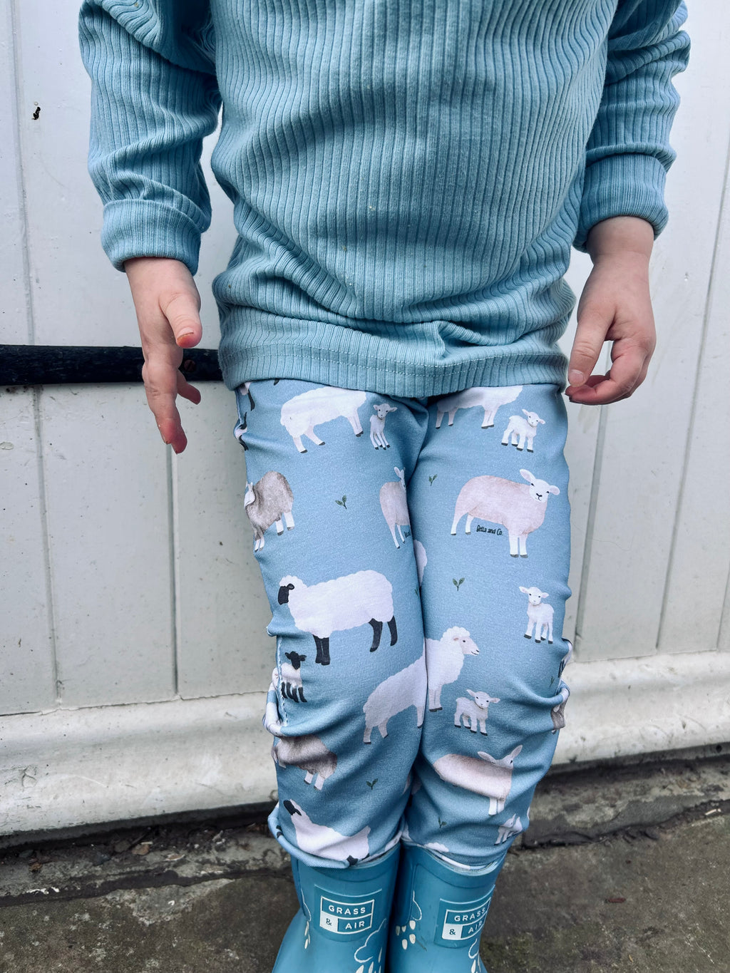 Sheep family handmade leggings