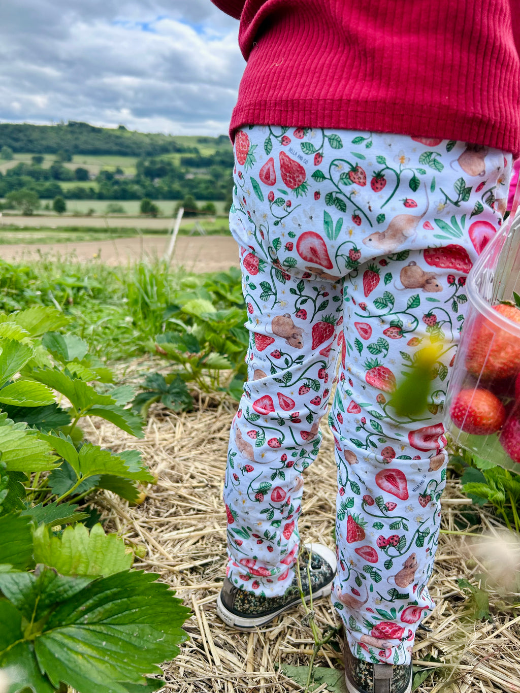 Strawberry mice - handmade leggings