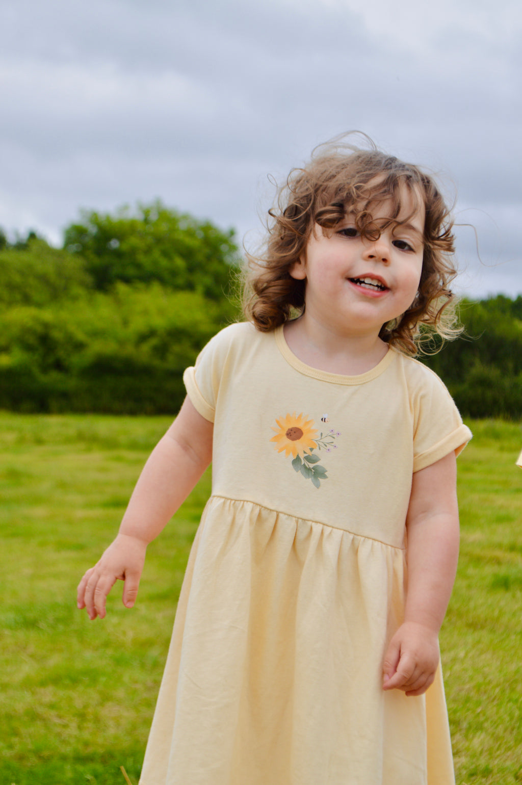 Sunflower - yellow dress